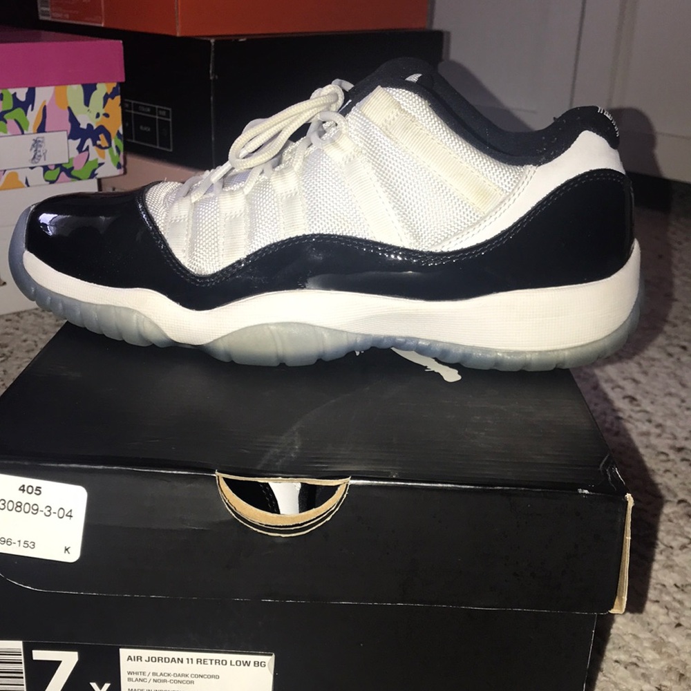 Air Jordan 11 Retro Low BG